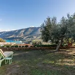 Lito Villa *